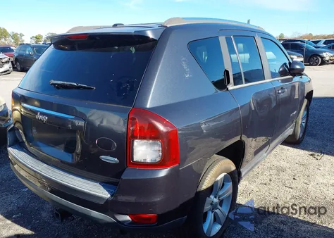 2014 Jeep Compass Latitude z USA, uszkodzony, nr VIN 1C4NJCEB0ED880924